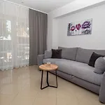 Daire Beachfront Gabine *