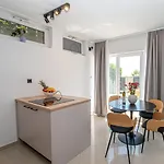 Daire Beachfront Gabine