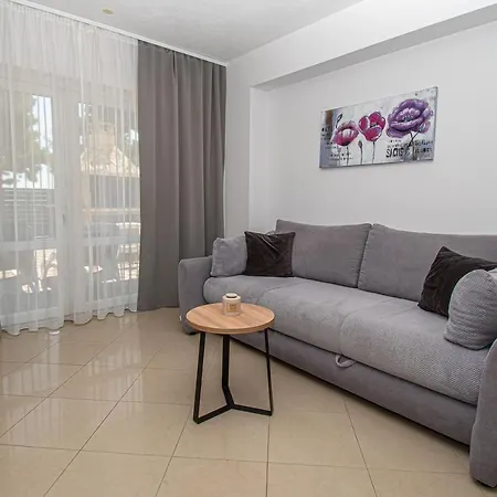 Διαμέρισμα Beachfront Gabine *