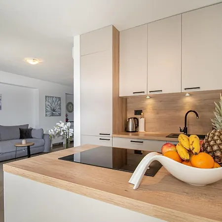 Beachfront Gabine Διαμέρισμα *
