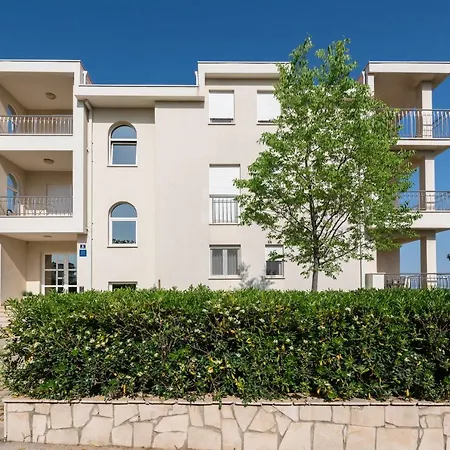 Beachfront Gabine Apartment