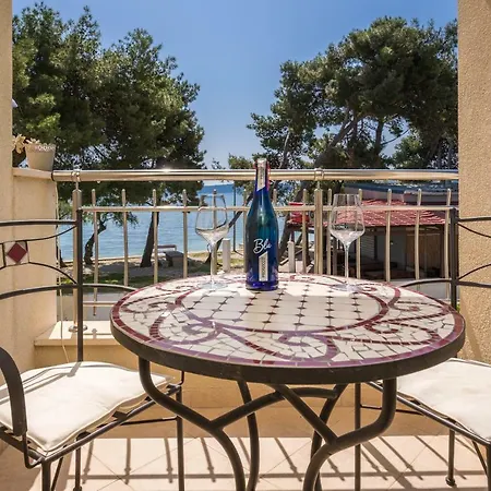 Beachfront Gabine