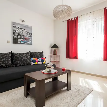 Beachfront Gabine Apartment *