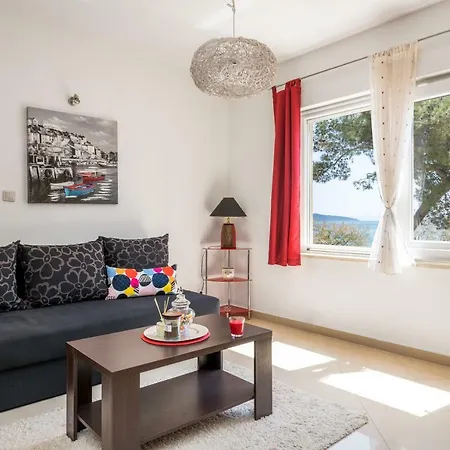 Beachfront Gabine Apartment