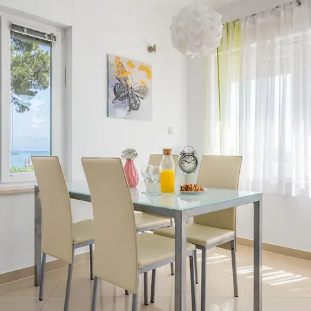 Daire Beachfront Gabine