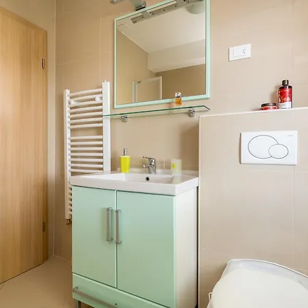 Beachfront Gabine * Kaštela