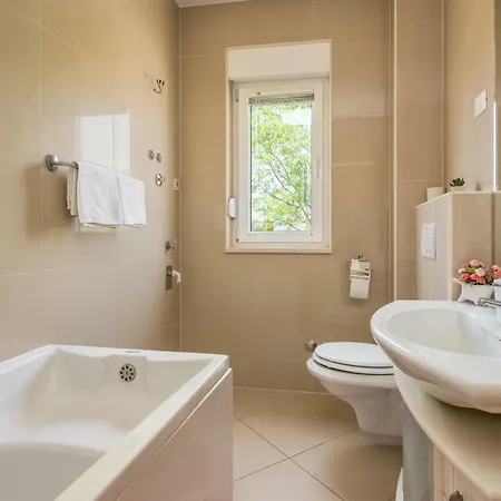 Beachfront Gabine Appartamento Kaštela